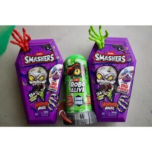 ZURU Smashers Horror House X2 and Robo Alive Dino DNA Toy Set